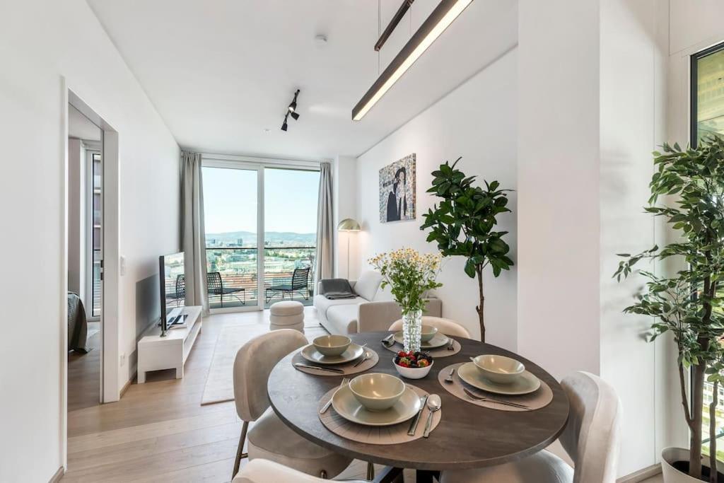 Design Apartment With Amazing View Over Viyana Dış mekan fotoğraf