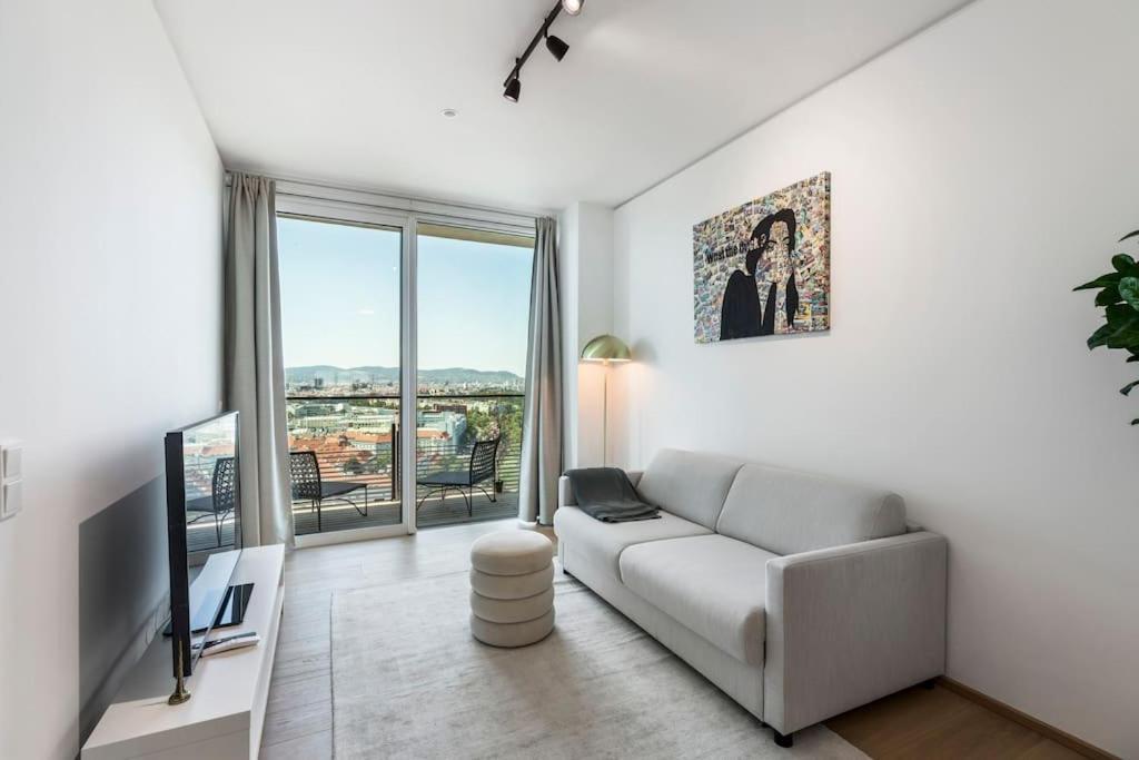 Design Apartment With Amazing View Over Viyana Dış mekan fotoğraf
