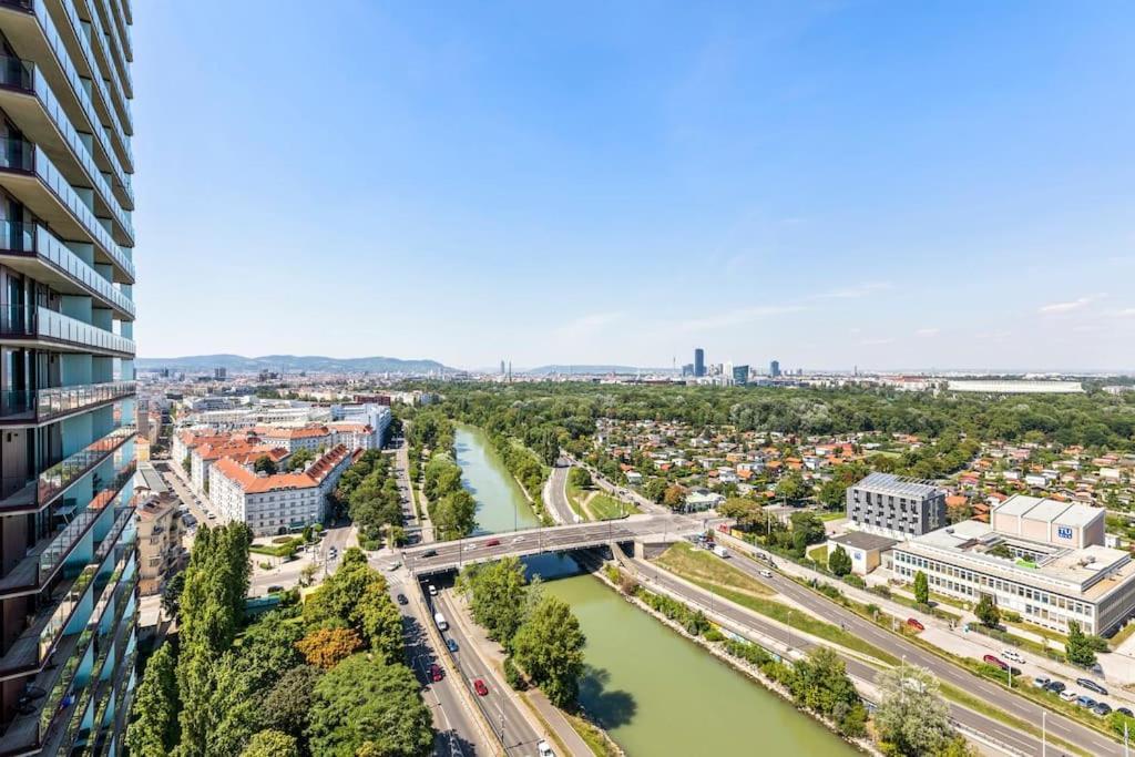 Design Apartment With Amazing View Over Viyana Dış mekan fotoğraf